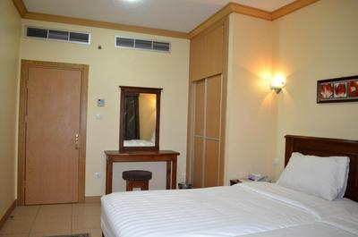 Al Thill Hotel فندق الظل