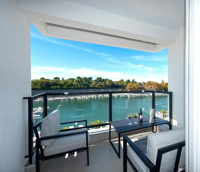 Jazine lux apartment D&D