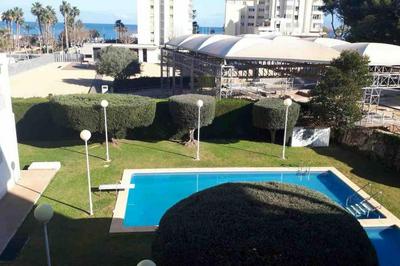 Lovely 2 bedroom apartment 2nd line to beach