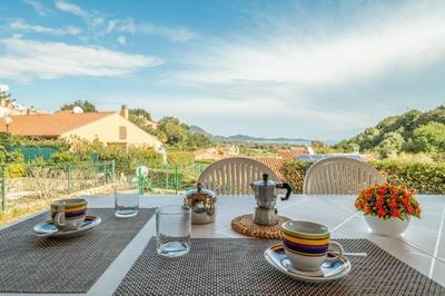 [Sea view- 5 minutes from the beach] Garden, Wi-Fi, bbq