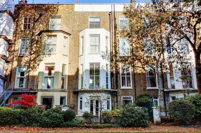 HR2 - Charming 1-Bed near Holland Park - by Short Stories London
