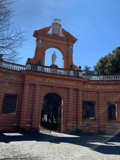 La corte di Frascati