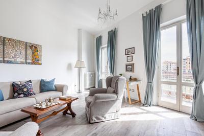 GuestHost - Lungarno Elegant Apartment with Panoramic Balcony