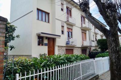 2-bedroom apartment ILLARIO - heart of Tuscany - airco & free parking