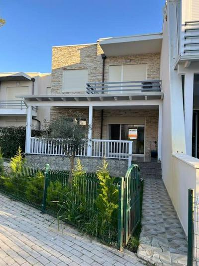 CASA AL MARE, Lura 3 Gjiri i Lalzit