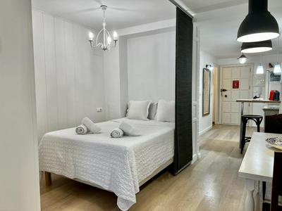 Bright loft city centre by United Renters