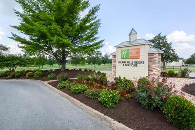 Cozy Top Floor 2BR Condo with View and Amenities!!