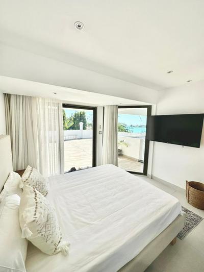 Studio H GrandBay Sea-View