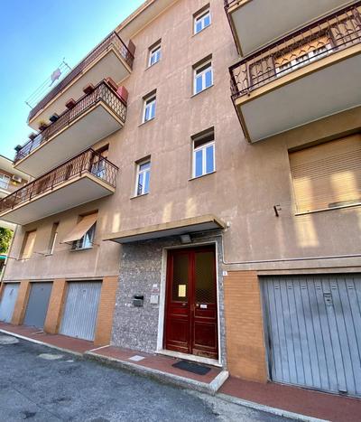 Hostdomus - Bilocale sul borgo