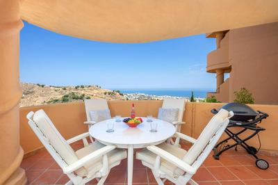 El Porton apt Calahonda by Costarentals - Ref 95