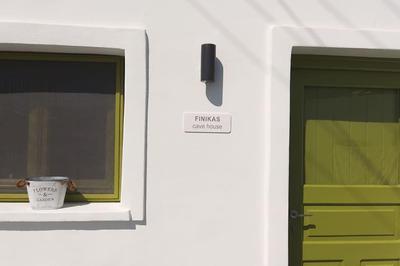 Finikas Cave House