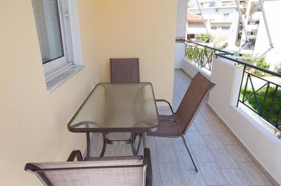 Poly's charming home - City center & near the beach 2bedroom apartment