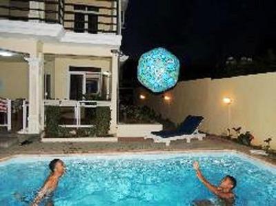 Charming Apartment in Grand Baie with Pool