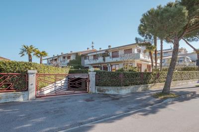 Azzurra Suite - monolocale con piscina e WiFi