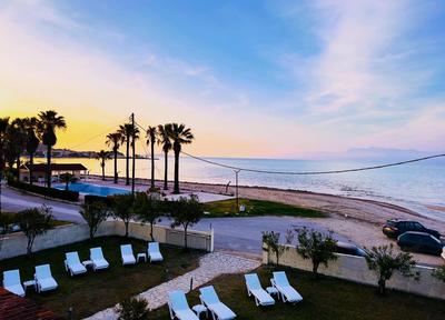 Sidari Vibes On The Beach