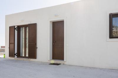 Kastrena House