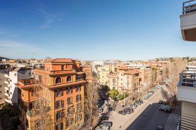 Charming Mazzini Apartment