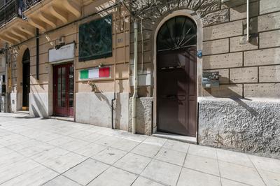 GuestHost - La Casa di Martina - Palermo Central Apartments