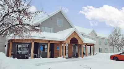 Country Inn & Suites by Radisson, Detroit Lakes, MN