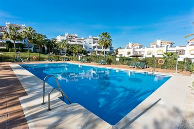 Estepona apartment with terrace and pool Ref M16