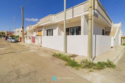 Rainbow flat - San Foca