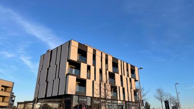MAAN BZ15 Luxury Apartment with free private garage