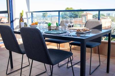Coqueto apartamento con vistas al mar