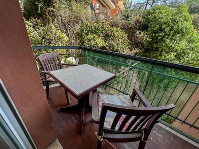 Comodo e luminoso monolocale