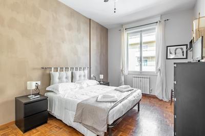 GuestHost - Florence Modern & Bright Apartment!
