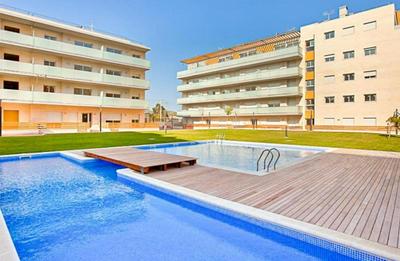 NEW! Apartamento con 2 piscinas, parque infantil, a 1 min de la playa