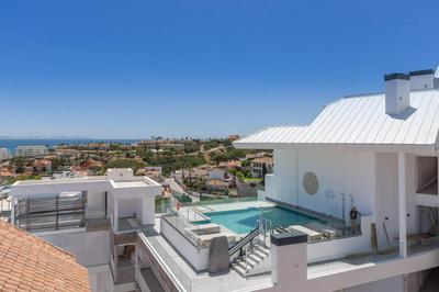 Castillo Sohail penthouse by Costarentals- Ref 147