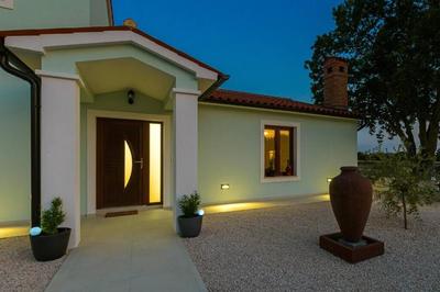 Villa St Vinzent with pool by Istrialux