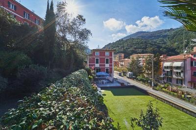 LA POMELLA