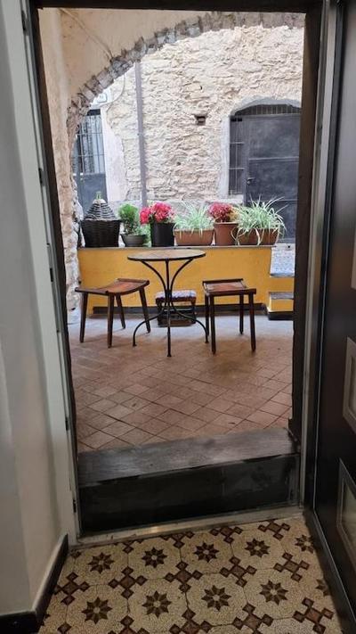 Beautifully restored romantic apartment in the centre of historic Dolcedo