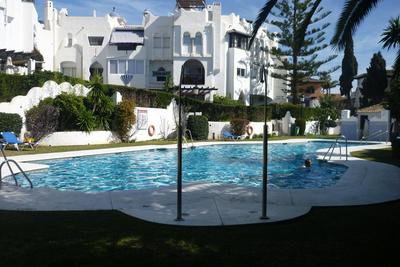 Perfect Location 2 bed Apt Calahonda