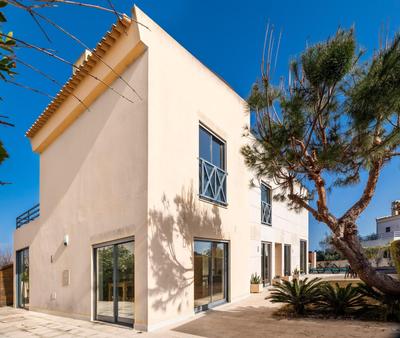 LINDA Oura Beach 4BR Villa 10 New for rent!