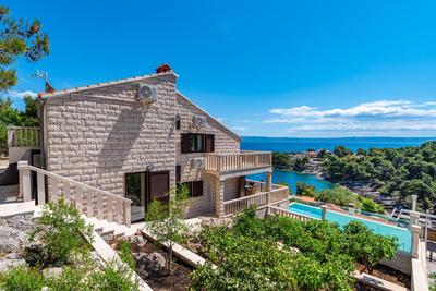 Villa Kadena - Luxury Seaside Villa with Private Heated Pool