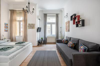 K10 - Kazinczy Street Heritage Suite - Best Location by BQA
