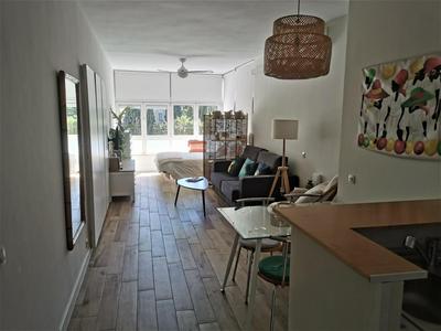 SANE- Estudio con Wifi, en el Centro, a 600 metros Playa