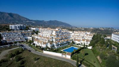 Bright, Airy Home from Home in Mijas Golf