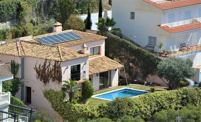Villa Sitges Julia Vista Espectacular 2 k m s de la Playa Comoda & Area Tranquila Amplitud interior y plana