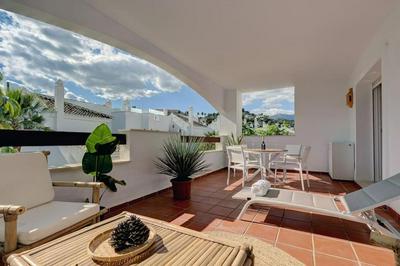 Stylish apartment in Aloha Royal