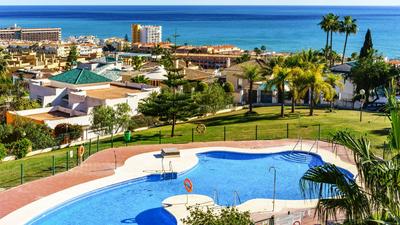 Seaview apt with pool by Costarentals - Ref 188
