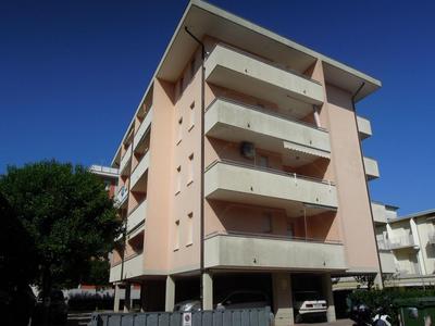 Comfortable flat next to the beach-Beahost