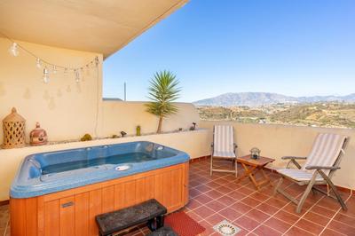 Heavenly terrace with Jacuzzi in La Cala Ref 48