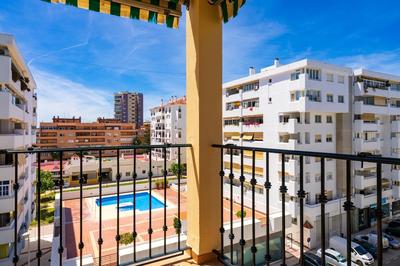 Apt ideal location by Costarentals - Ref 138