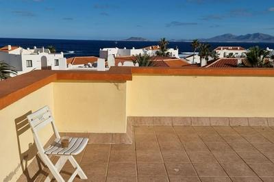 Gilda: beautiful spacious apartment. Seaview from rooftop terrace