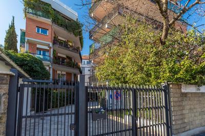 Corso Francia 2BDR Apartmet