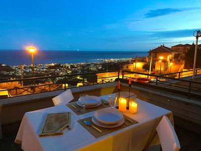 La finestra sul mare con Wi-Fi, A/C & Free Parking