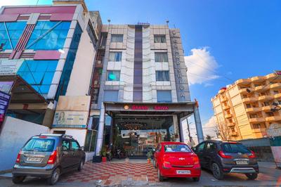 Oaktel Hotel Grand Shiva